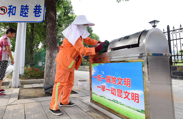 買墩布和掃把水桶垃圾箱 買墩布和掃把水桶垃圾箱