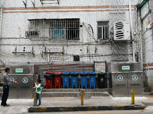 深圳大型垃圾箱投口過(guò)高市民投訴垃圾難丟
