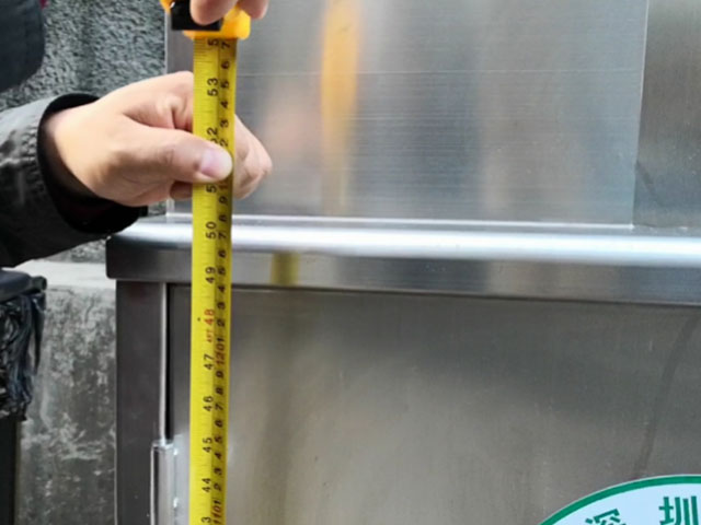 深圳大型垃圾箱投口過(guò)高市民投訴垃圾難丟