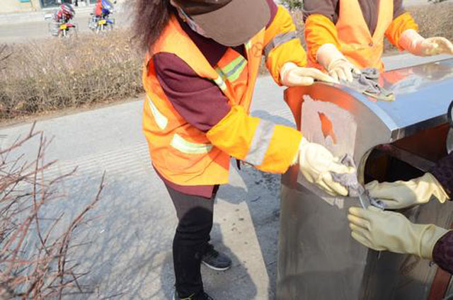 預防果皮箱小廣告 預防果皮箱小廣告