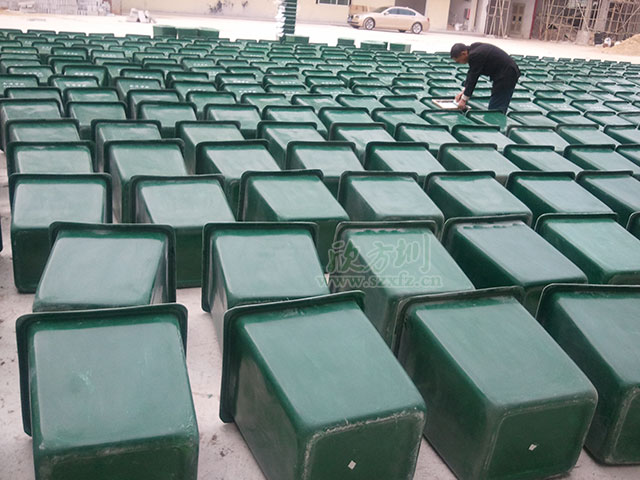 社區(qū)玻璃鋼垃圾桶 社區(qū)玻璃鋼垃圾桶