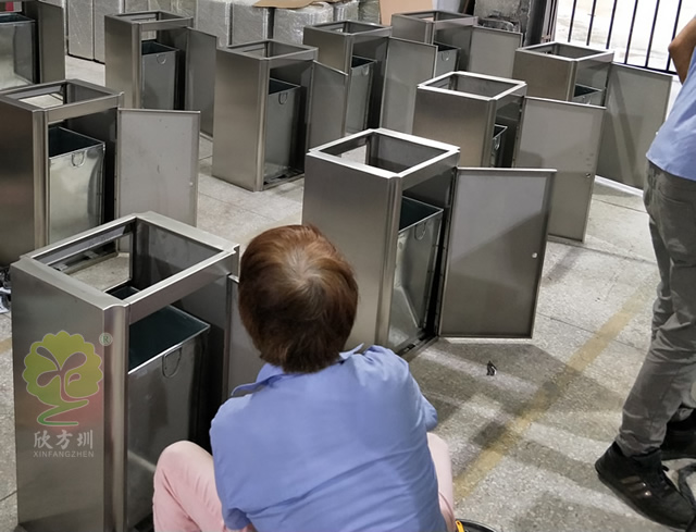 小型室內(nèi)方形不銹鋼果皮箱