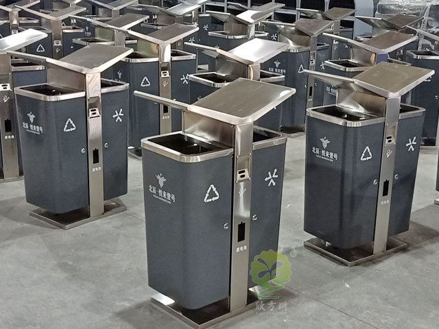 城市戶外展翅果皮箱