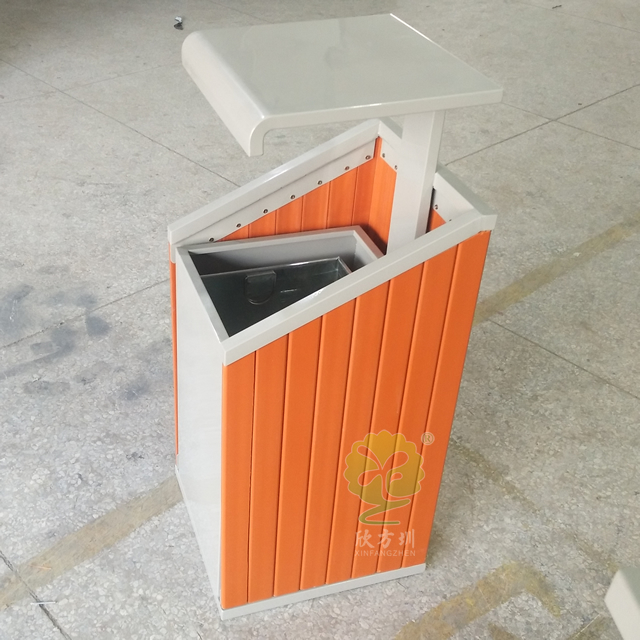 公園創(chuàng)意單筒鋼木垃圾箱