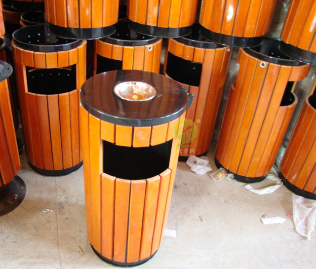 圓形單投口鋼木垃圾筒 圓形單投口鋼木垃圾筒