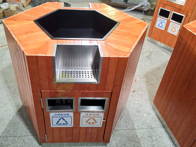 高鐵站臺(tái)景觀垃圾箱果皮箱