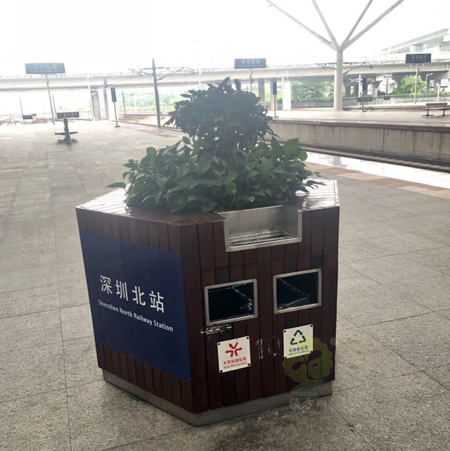 高鐵站臺(tái)景觀垃圾箱果皮箱