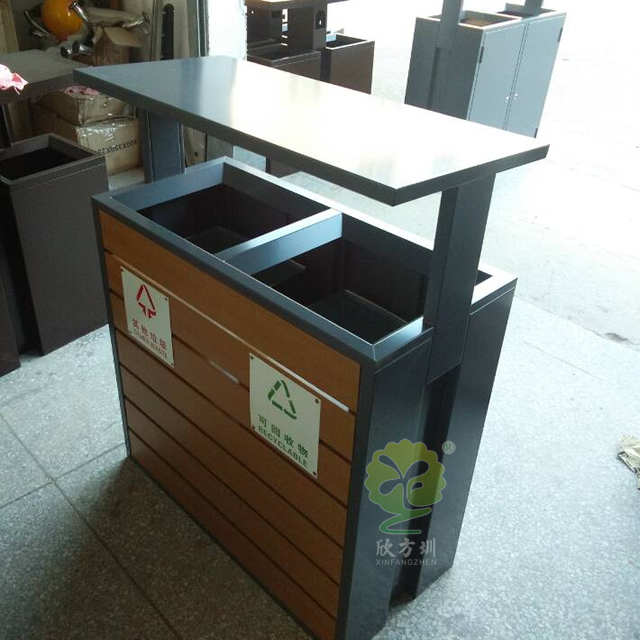 街道兩分類鋼木垃圾箱