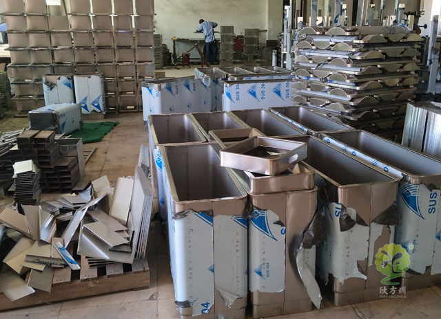 環(huán)衛(wèi)垃圾箱工廠圖 環(huán)衛(wèi)垃圾箱工廠圖