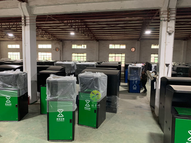深圳小區(qū)垃圾收集點密閉大垃圾箱 深圳小區(qū)垃圾收集點密閉大垃圾箱