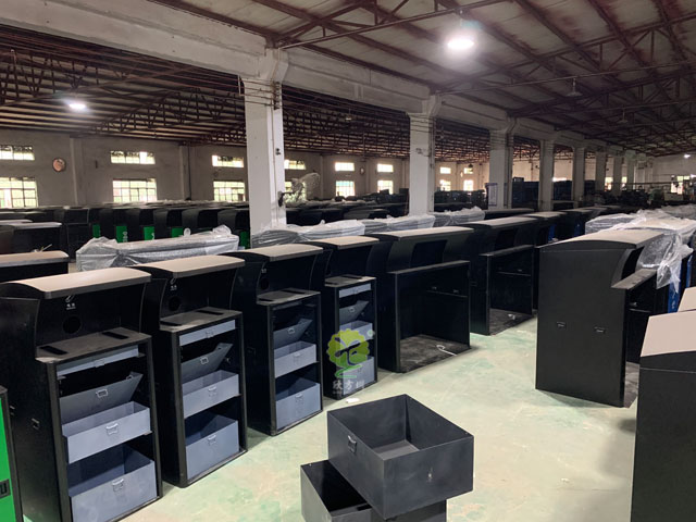 深圳小區(qū)垃圾收集點密閉大垃圾箱 深圳小區(qū)垃圾收集點密閉大垃圾箱